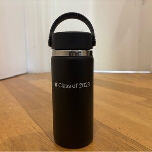 NEW 16oz Apple Limited Black Insulated Water Bottle Hydroflask